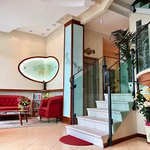 Aparthotel Carla ***